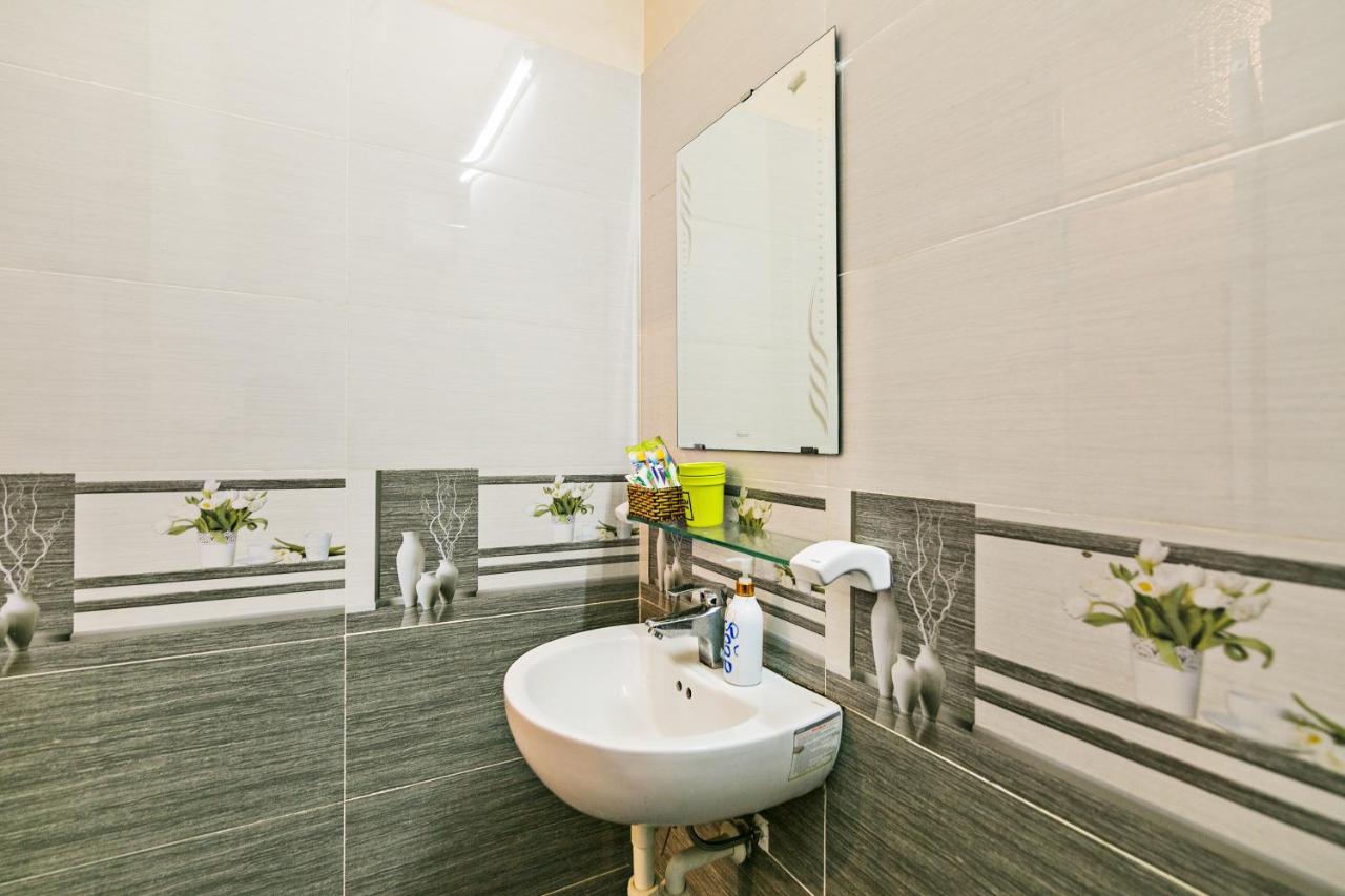 Spot On 711 Otium Hostel Da Nang Buitenkant foto
